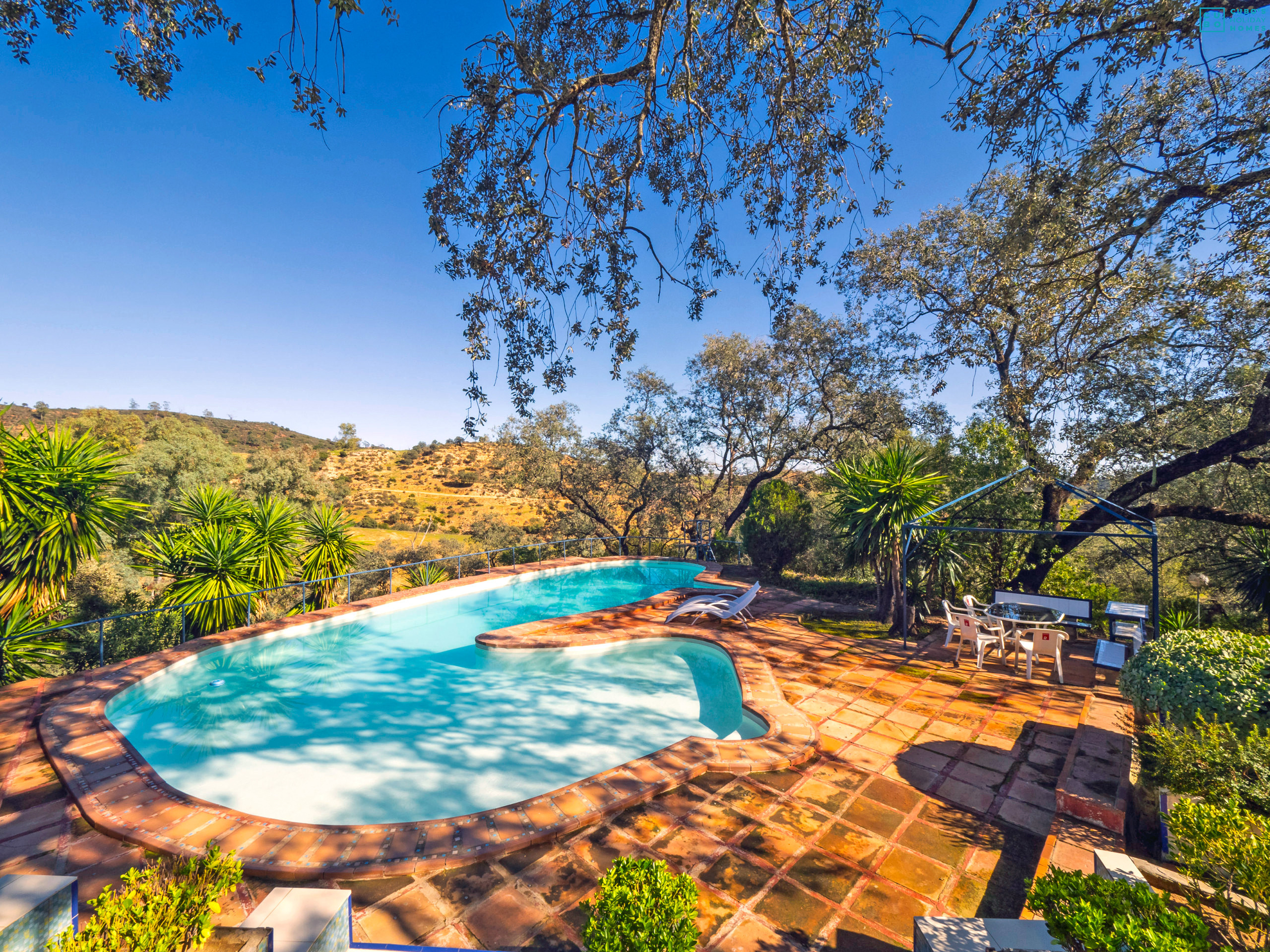 Casa rural en Guillena - Cubo's Quinta de los Cisnes & minigolf included