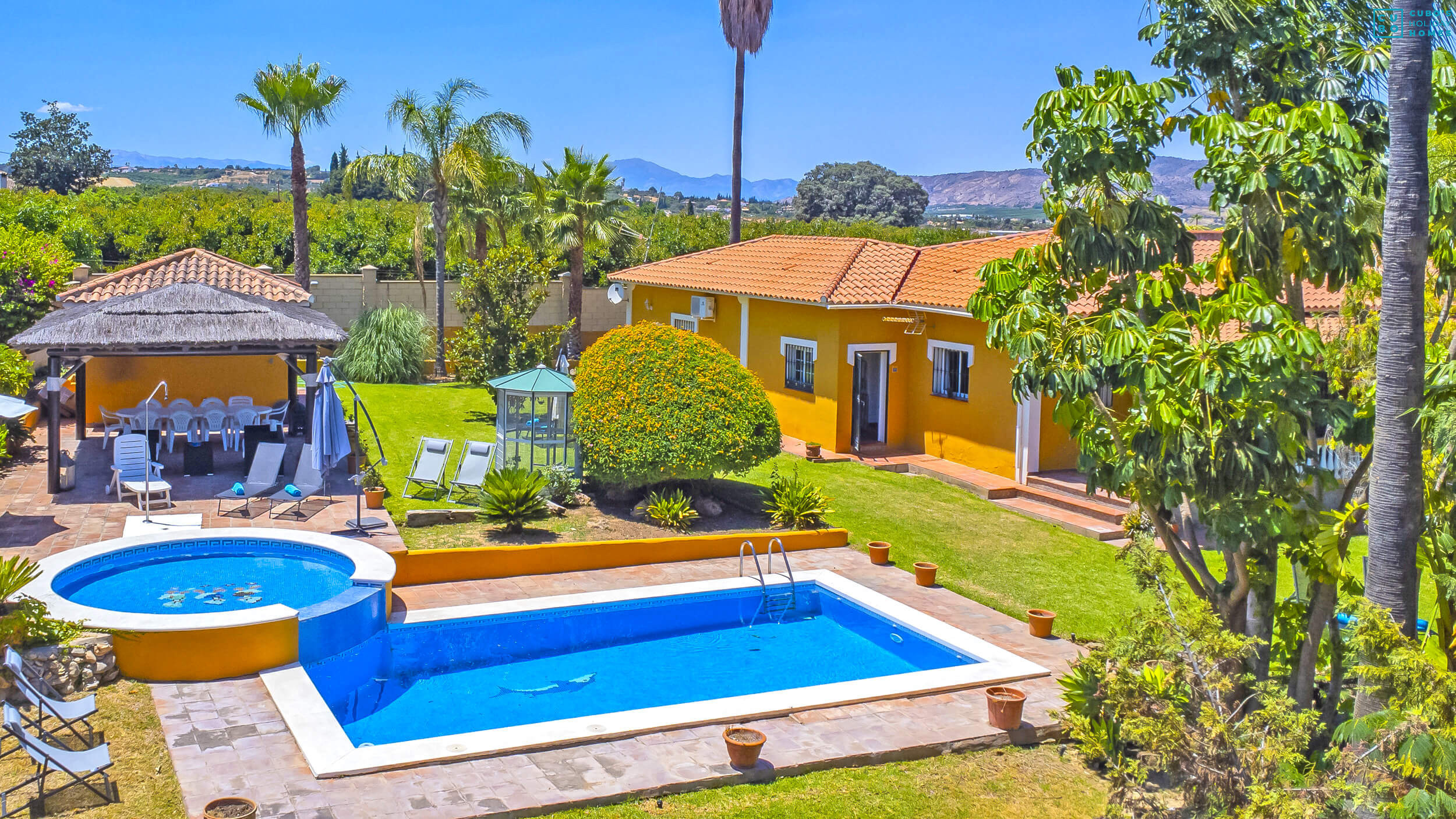 Maravillosa casa vacacional para 10 personas con piscina en Alhaurin