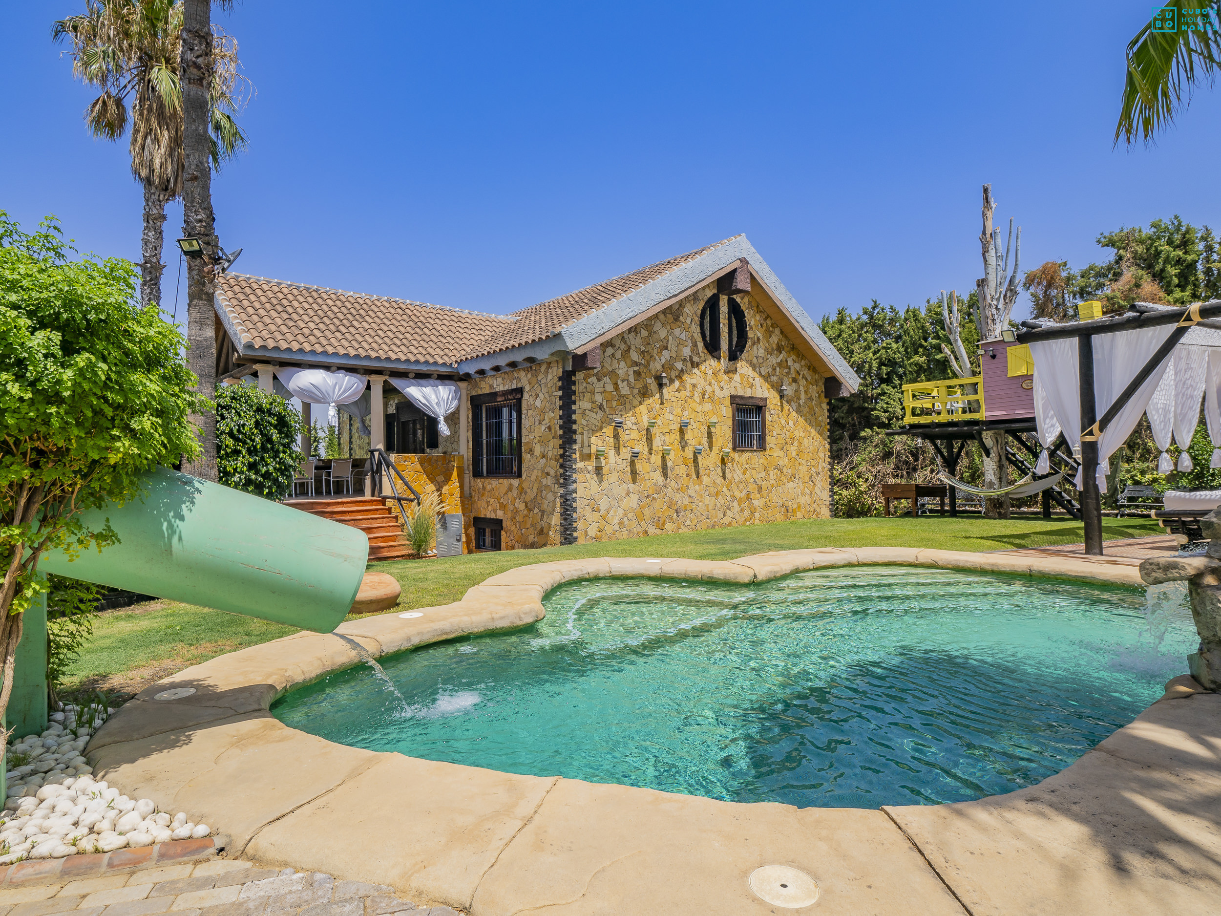 Maravillosa casa rural vacacional con piscina en Alhaurin