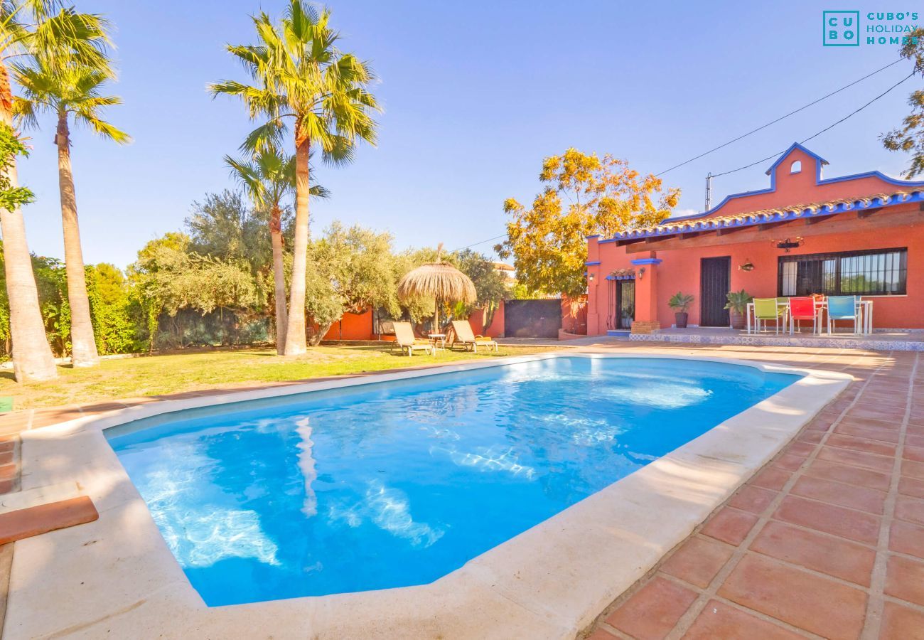 Encantadora casa rural con piscina para 6 personas en Alhaurín