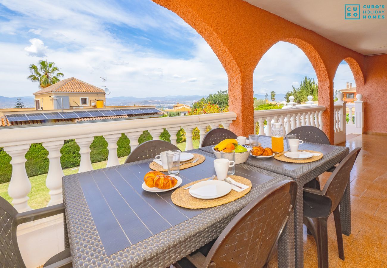 Casa rural en Alhaurin de la Torre - Cubo's Pink Townhouse Los Manantiales