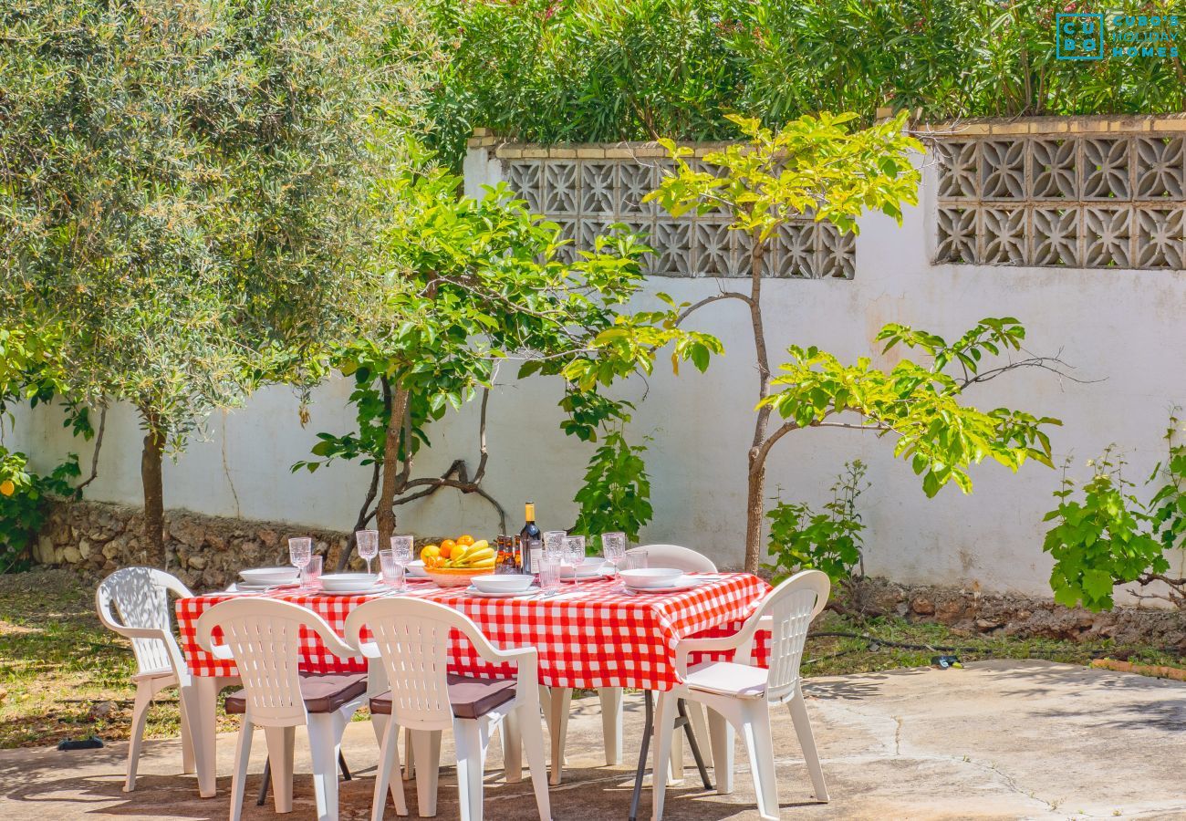 Casa rural en Alhaurin de la Torre - Cubo's Pink Townhouse Los Manantiales