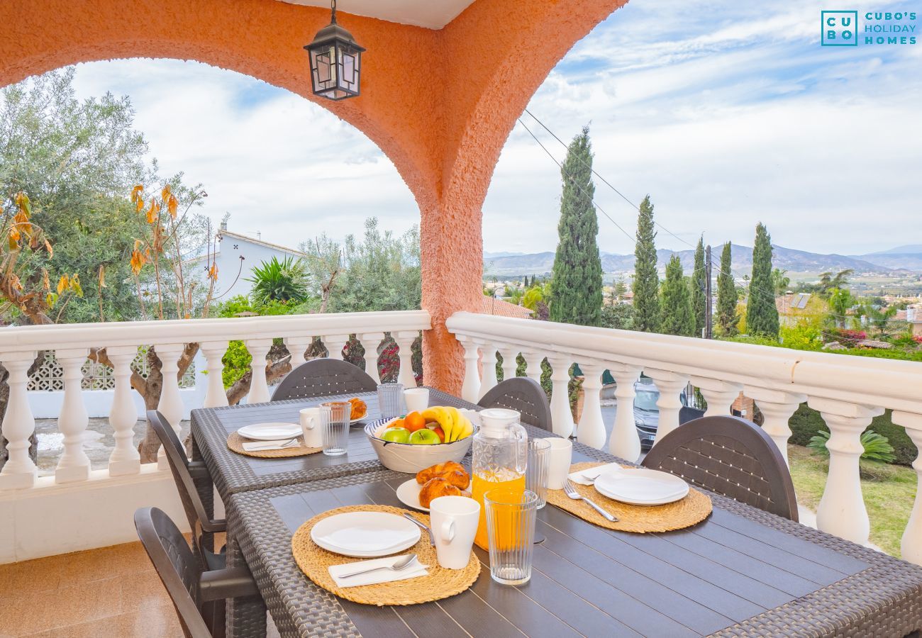 Casa rural en Alhaurin de la Torre - Cubo's Pink Townhouse Los Manantiales