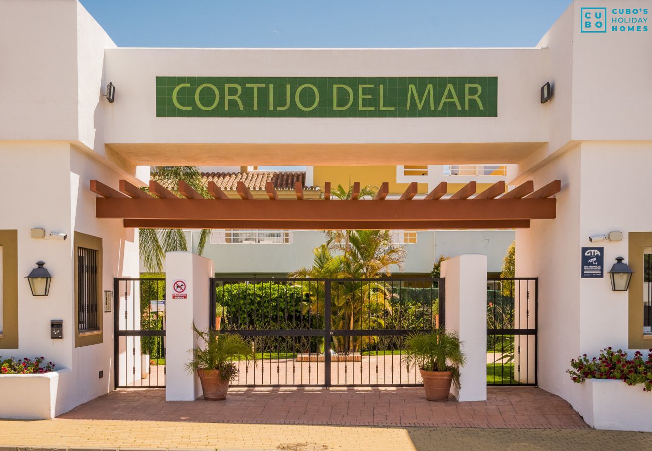 Apartahotel en Marbella - Cubo's Cortijo Del Mar Resort 6 PAX B1 2