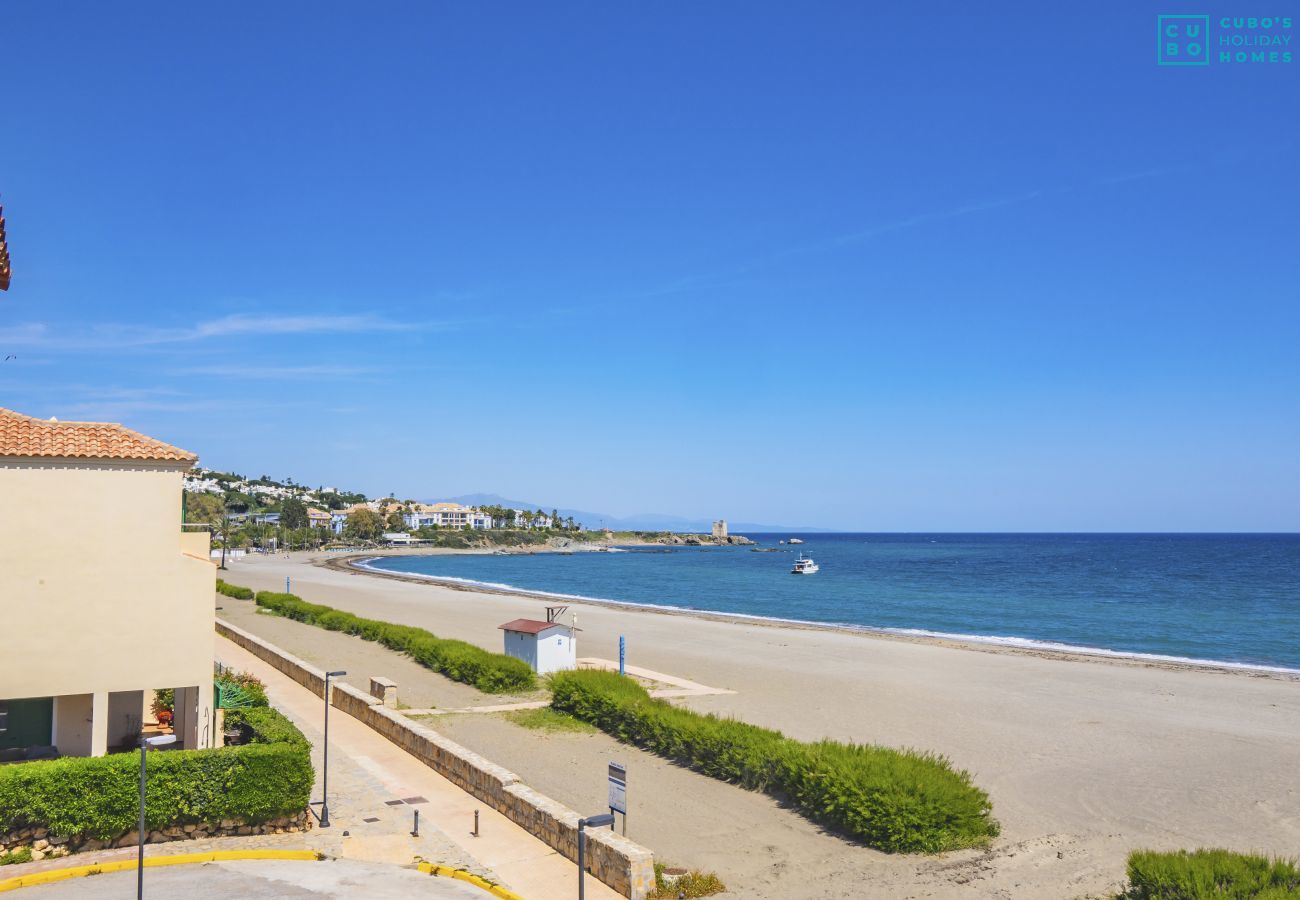 Casa adosada en Manilva - Cubo's Beachfront Marina de Casares House