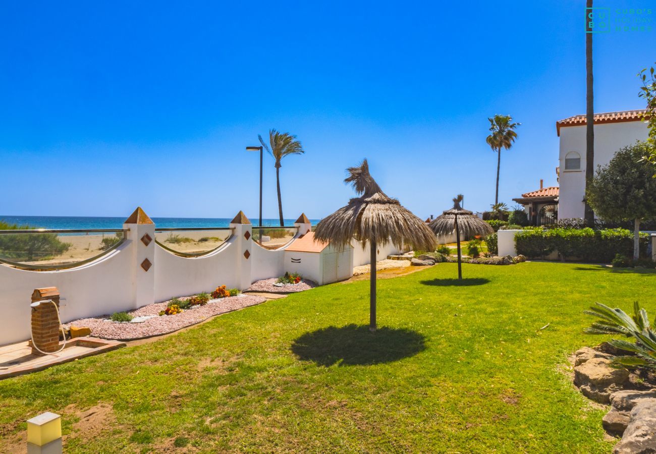 Casa adosada en Manilva - Cubo's Beachfront Marina de Casares House