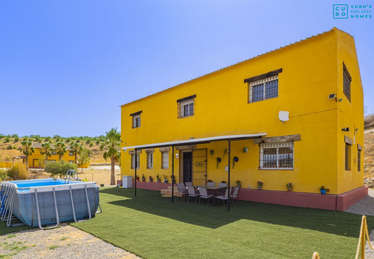 Casa rural con piscina en Cártama para 10 personas