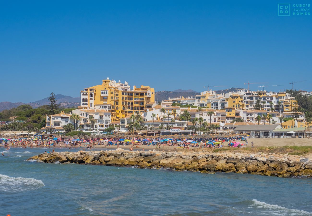 Apartamento en Marbella - Cubo's Atico Cabopino Port & Parking