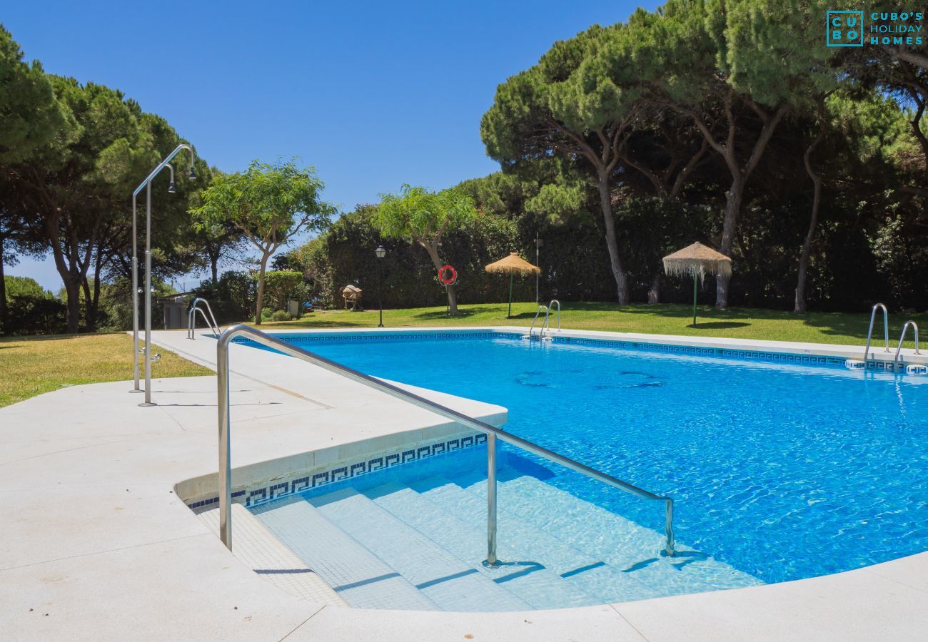 Apartamento en Marbella - Cubo's Atico Cabopino Port & Parking