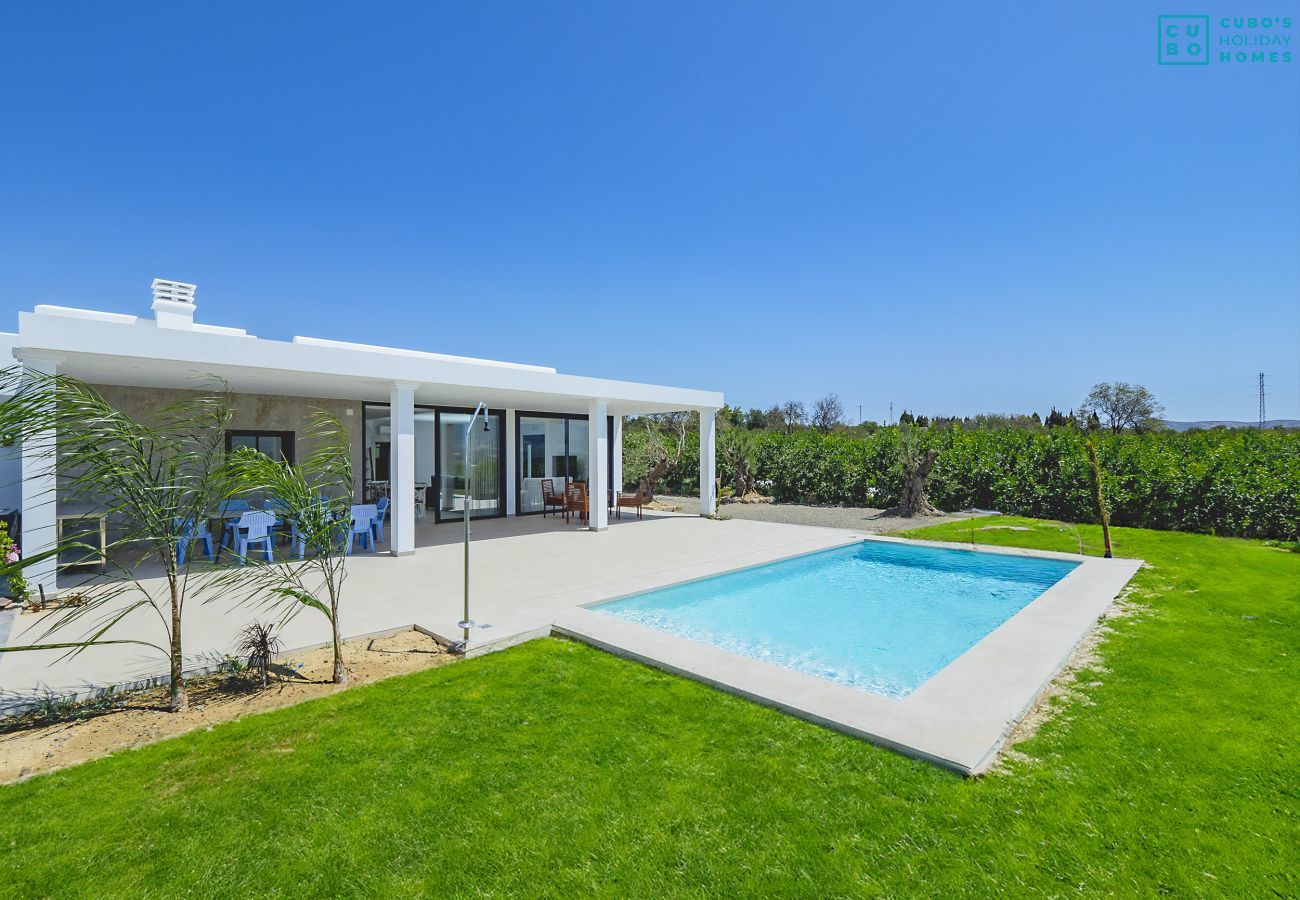 Casa rural con piscina para 8 personas 