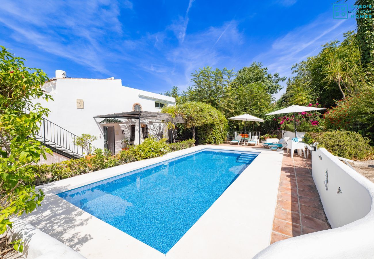 Maravillosa casa rural con piscina para 12 personas 