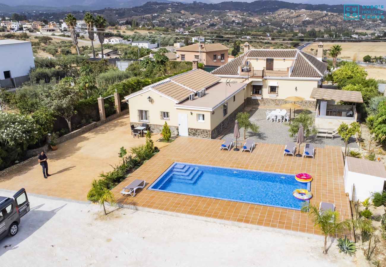 Casa rural en Alhaurín el Grande - Cubo's Casa Rural Los Lirios 6 pax