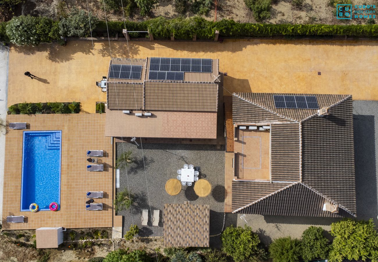 Casa rural en Alhaurín el Grande - Cubo's Casa Rural Los Lirios 6 pax