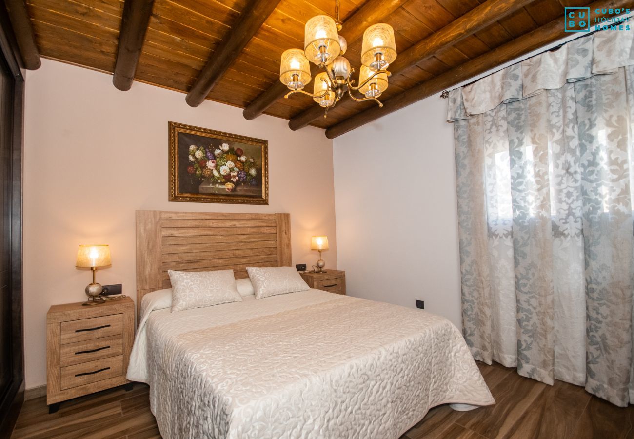 Bedroom of this villa in Alhaurín el Grande