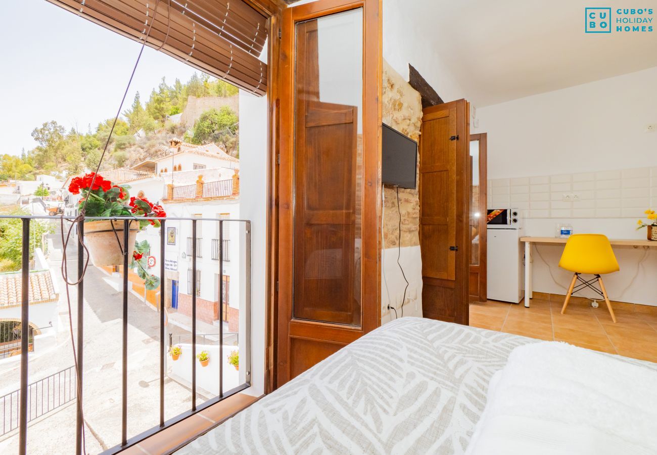 Rent by room in Cártama - Cubo's La Casa del Arco Room Granada