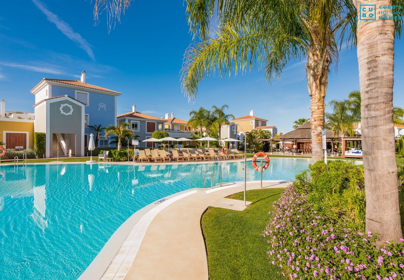 Aparthotel in Marbella - Cubo's Cortijo Del Mar Resort 4 PAX B1 2