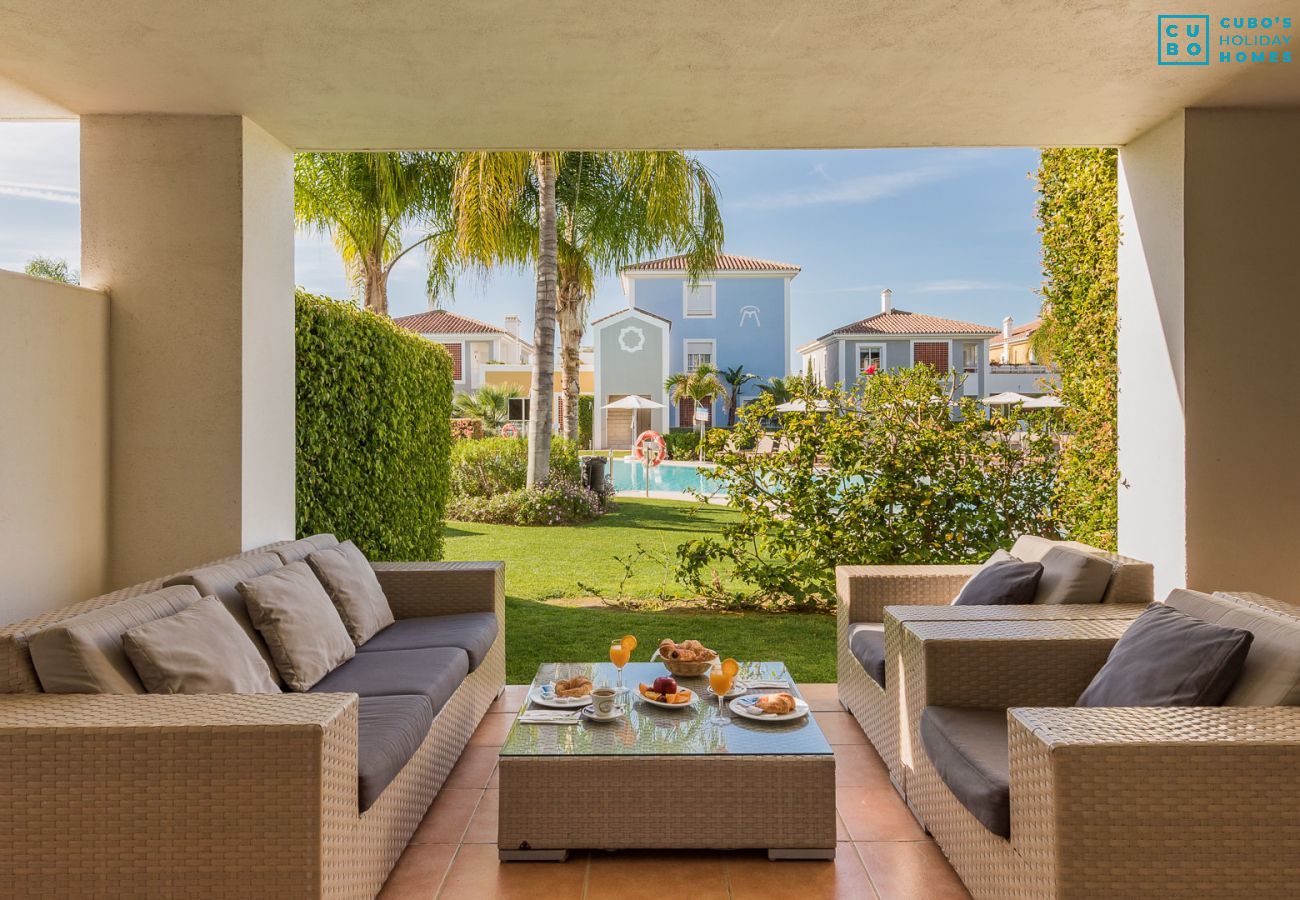 Aparthotel in Marbella - Cubo's Cortijo Del Mar Resort 6 PAX B1 2