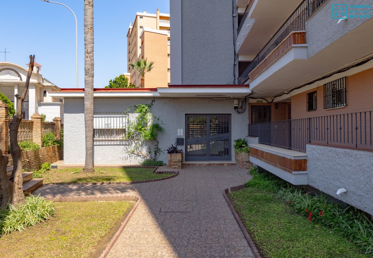 Apartment in Torremolinos - Cubo's Apartamento Sol y Arena Playamar