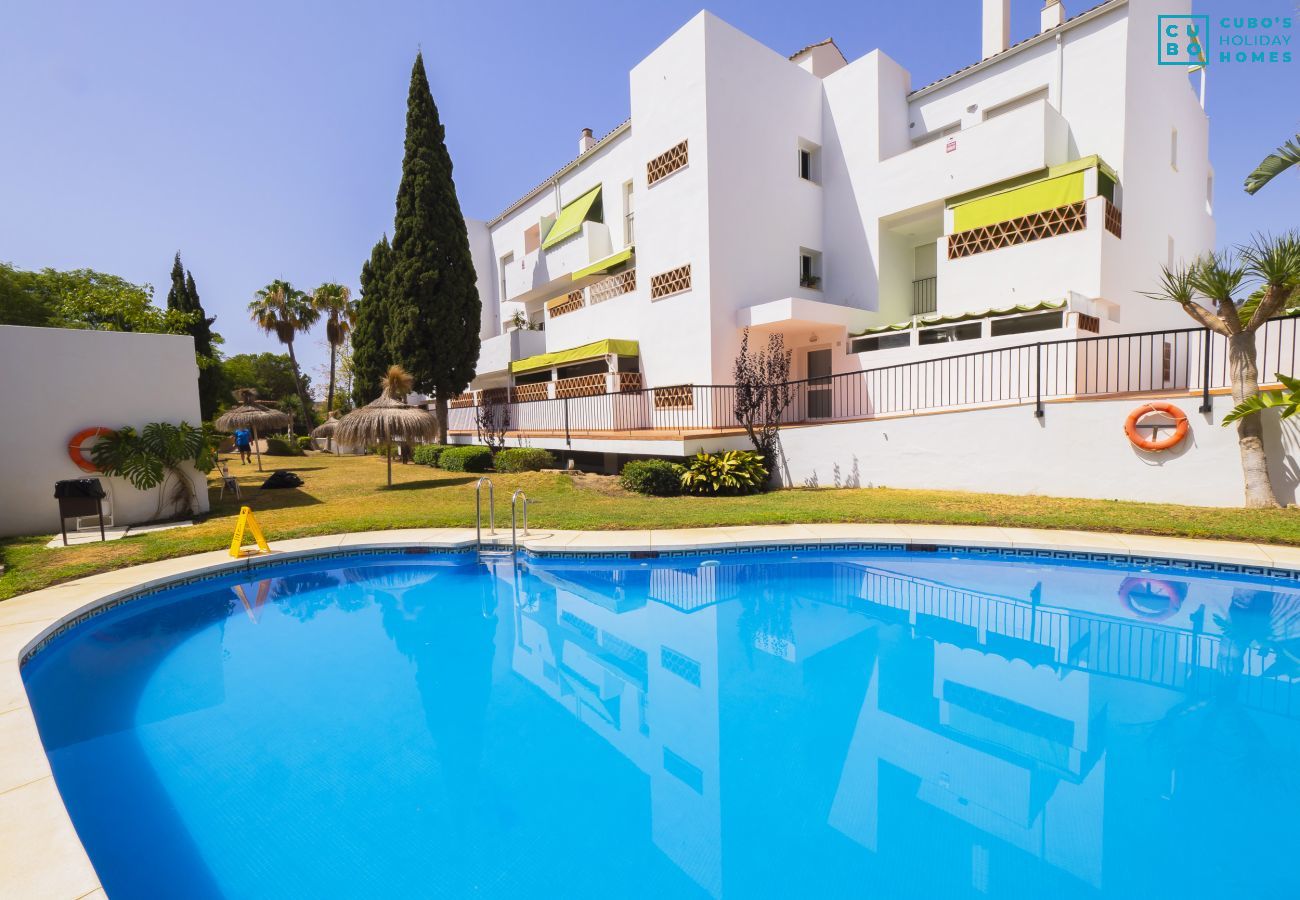 Rent by room in Benalmádena - Cubo's Poseidon Room 3 & Pool