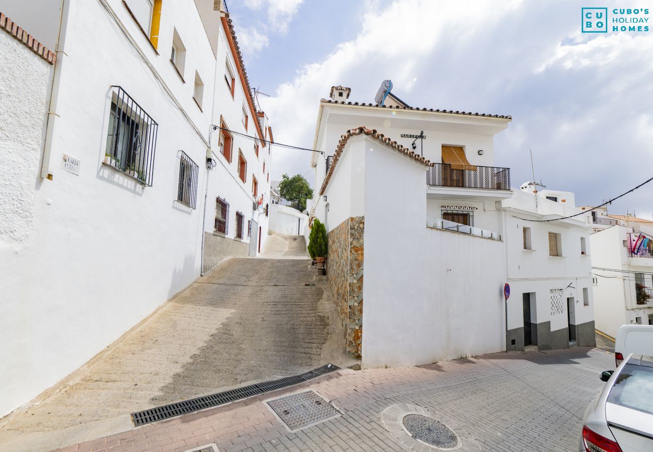 House in Ojen - Cubo's Casa Mariposa near Marbella