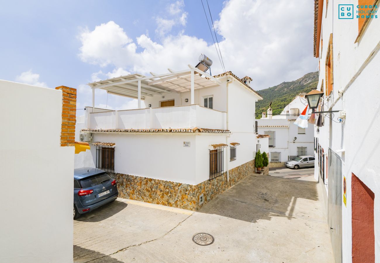 House in Ojen - Cubo's Casa Mariposa near Marbella