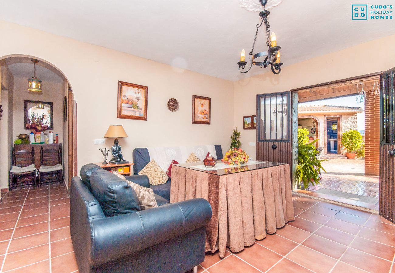 Dining room of this farm in Alhaurín el Grande