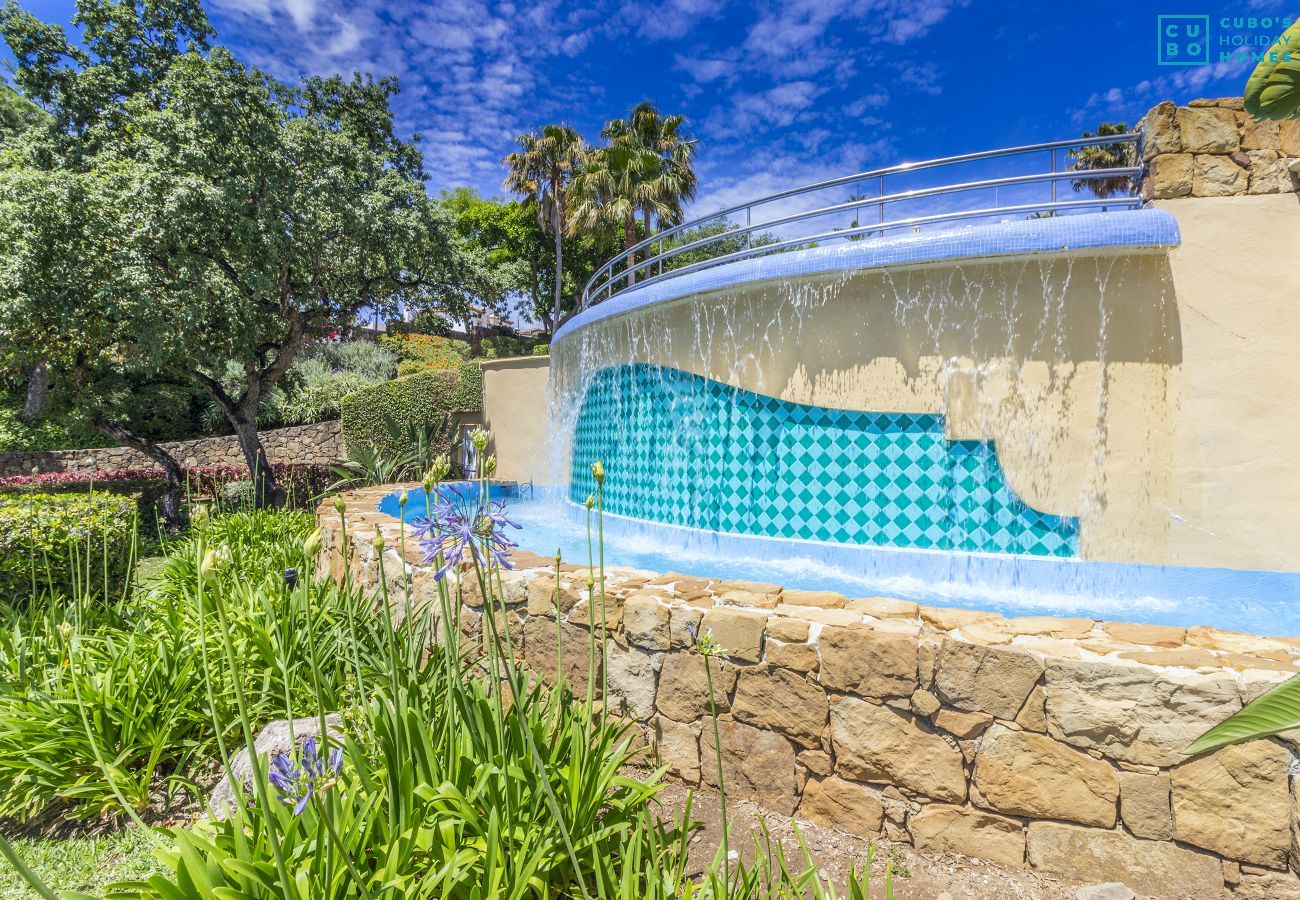 Piscine communautaire de cet appartement à Marbella