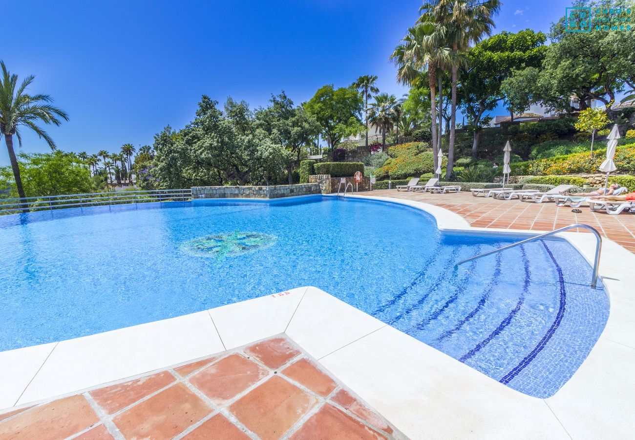 Piscine de cet appartement à Marbella