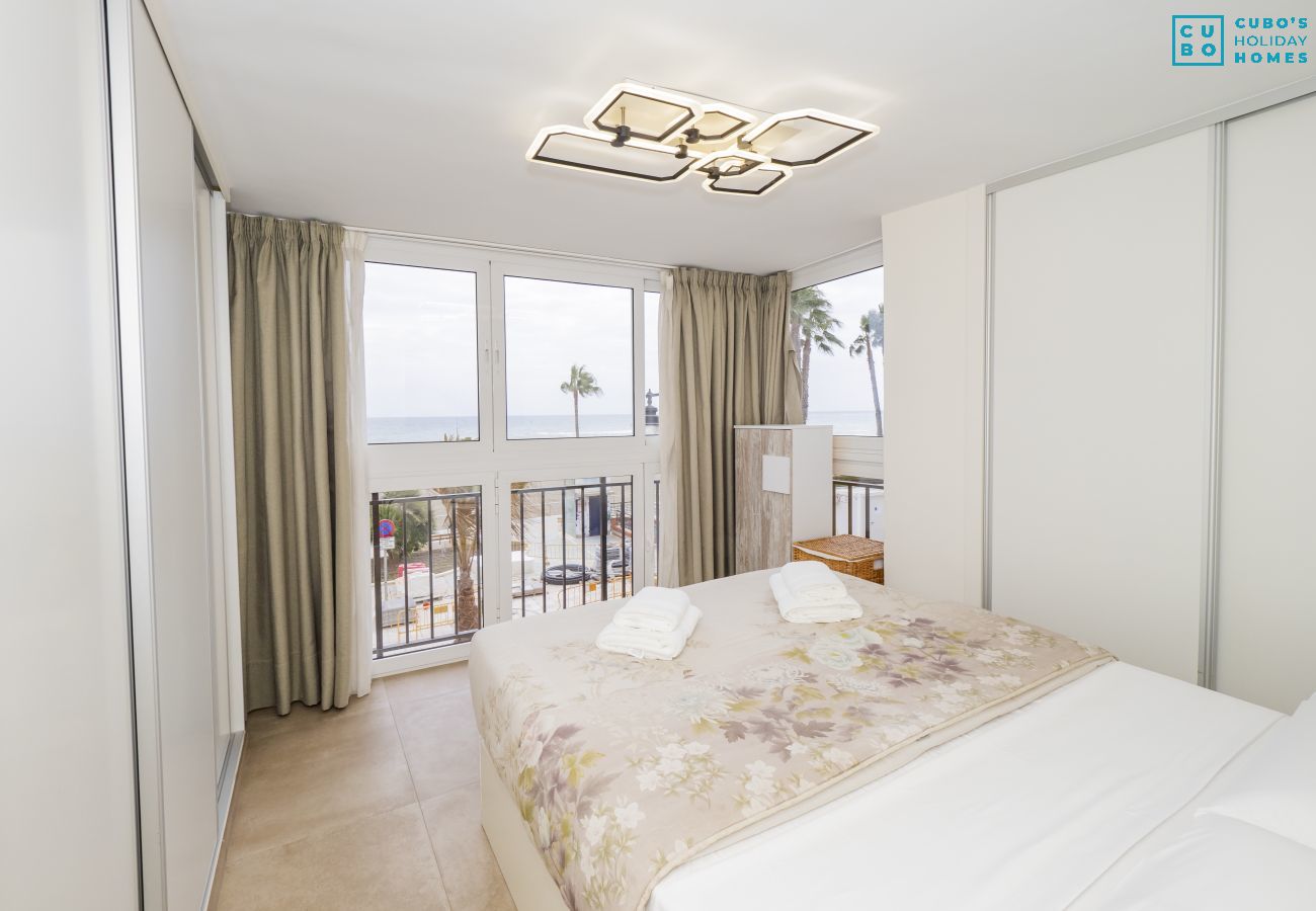 Appartement à Estepona - Cubo's Estepona Oceanview Apartment & Free Parking