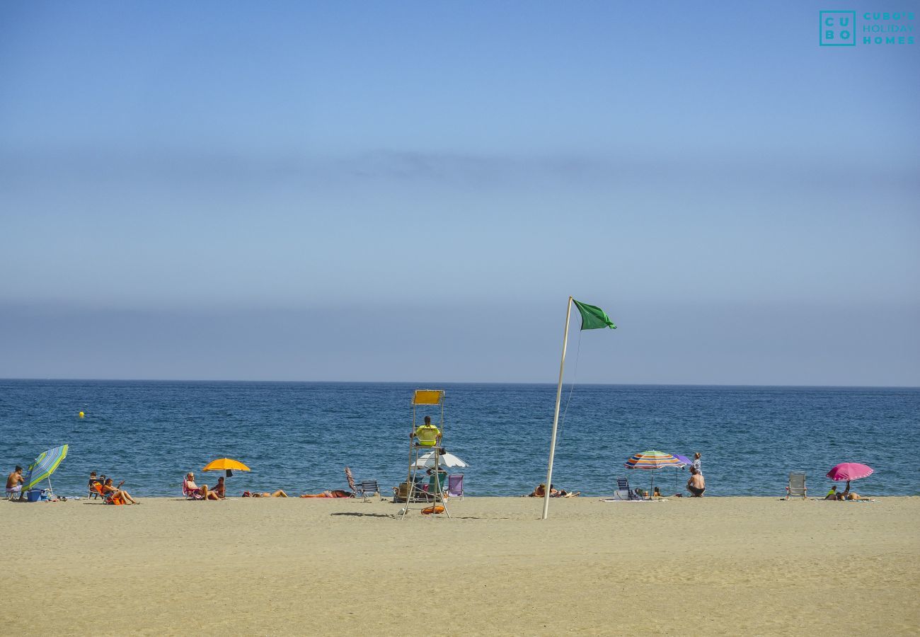 Appartement à Estepona - Cubo's Estepona Oceanview Apartment & Free Parking