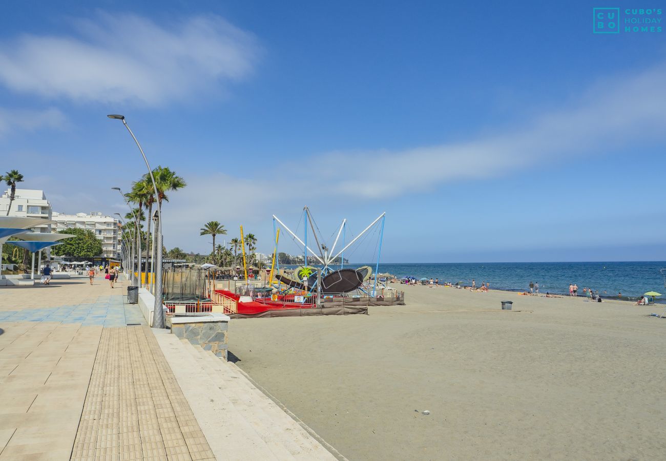 Appartement à Estepona - Cubo's Estepona Oceanview Apartment & Free Parking