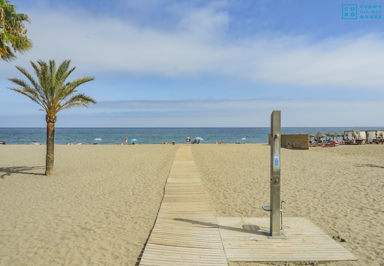 Appartement à Estepona - Cubo's Estepona Oceanview Apartment & Free Parking